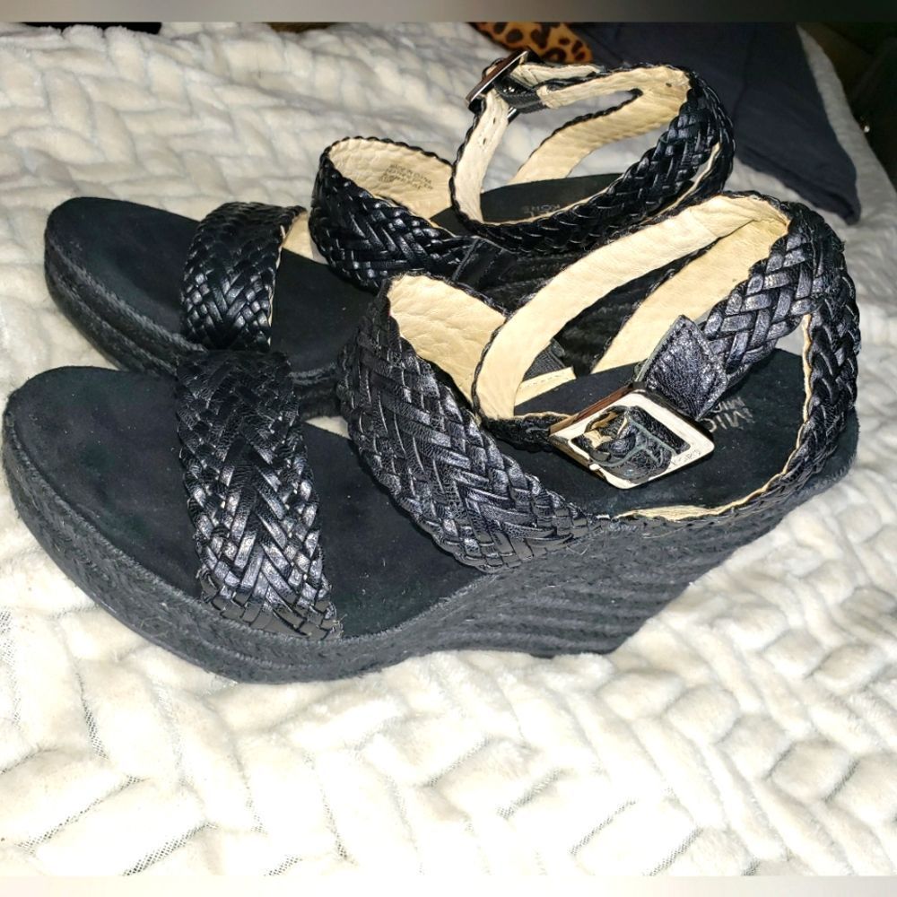 Michael Kors Wedge espadrilles, Women's sz 8.5, black. - Picture 3 of 5